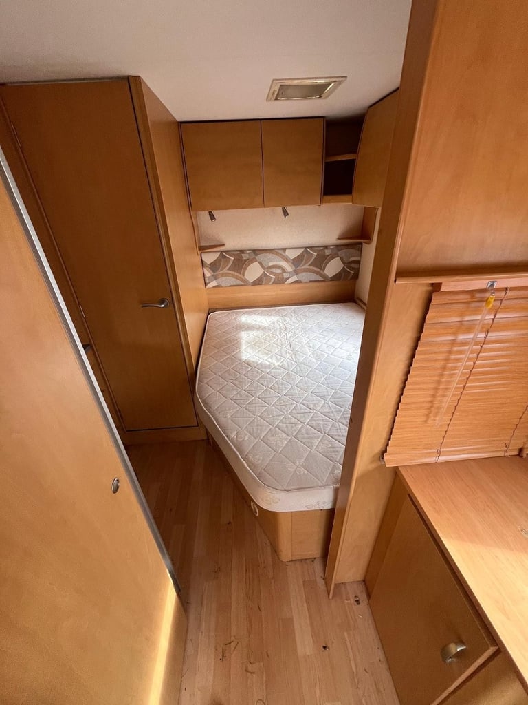 Bailey Ranger gt60 4 berth fixed bed 