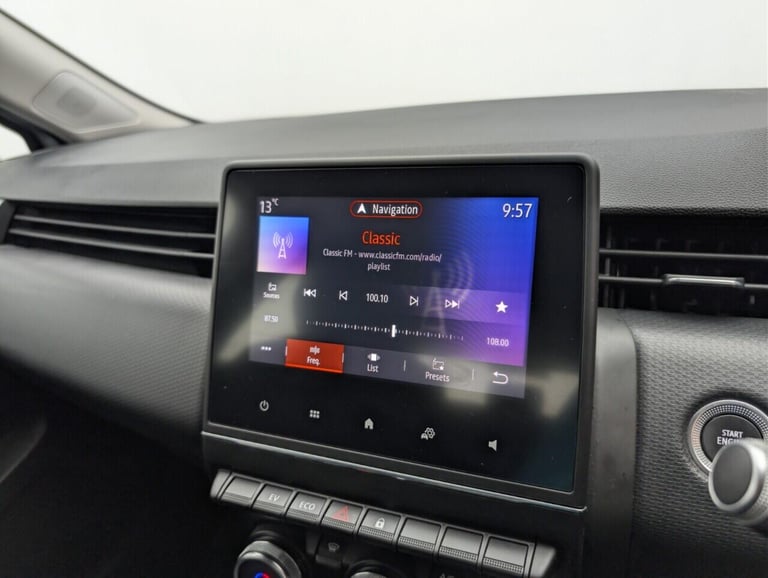 2022 Renault Clio 1.6 E-TECH Iconic Hatchback 5dr Petrol Hybrid Auto Euro 6 (s/s) (140 ps) NA HAT...