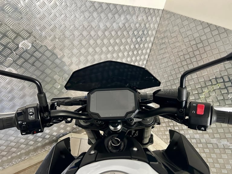 KAWASAKI Z900, 2021, SUPERB CONDITION, ONLY 2 OWNERS & 7,410 MILES