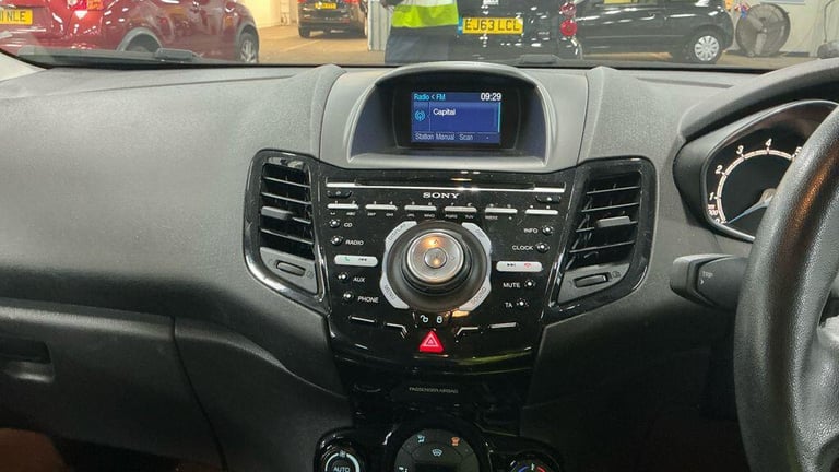 2013 Ford Fiesta 1.0T EcoBoost Titanium Euro 5 (s/s) 5dr HATCHBACK Petrol Manual