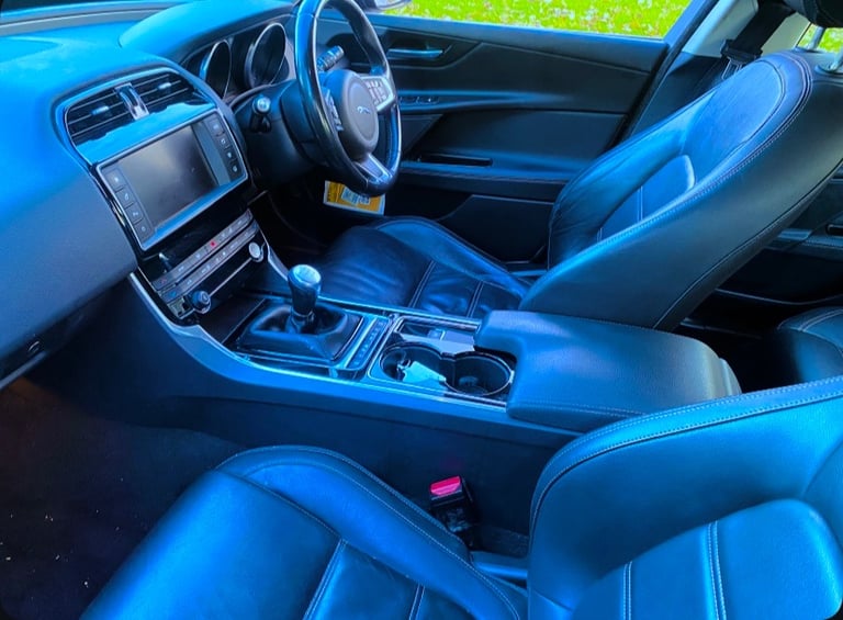 Jaguar, XE 12Month mot 2017, Manual, 1999 (cc), 4 doors