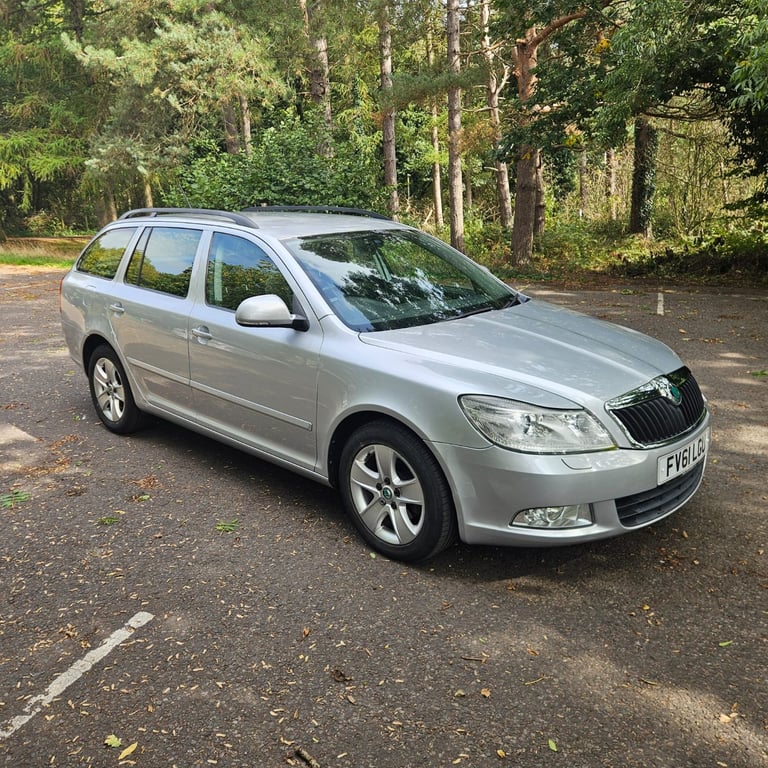 Skoda, OCTAVIA, Estate, 2011, Manual, 1598 (cc), 5 doors