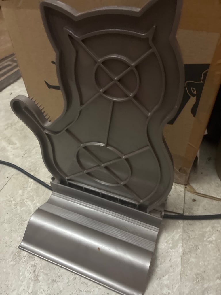 Cat scratching board 