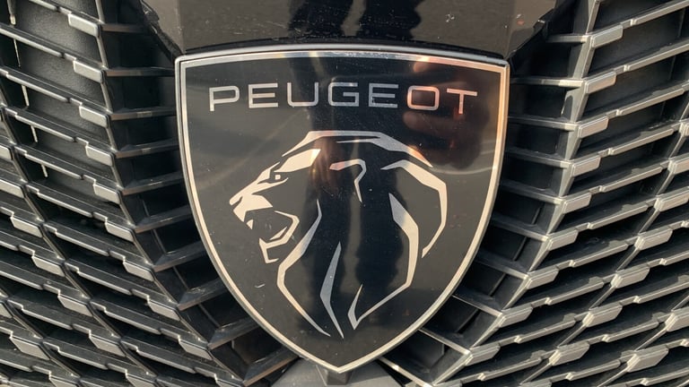 2024 Peugeot 3008 1.2 HYBRID GT SUV 5dr Petrol Hybrid e-DSC6 Euro 6 (s/s) (136 ps) SUV Hybrid Aut...