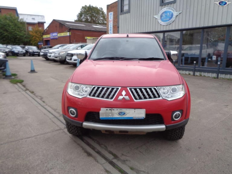 MITSUBISHI L200 2.5 DI-D Trojan Red Manual Diesel 2013
