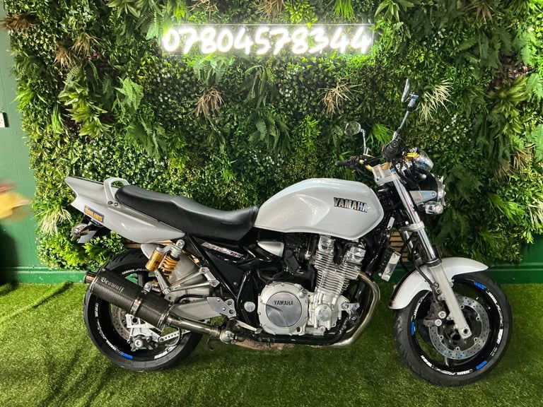 Yamaha XJR 1300 free delivery 