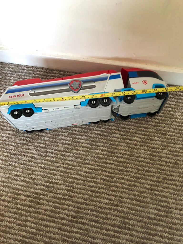 Toy lorry 