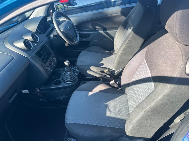 2005 Ford Fiesta Zetec Climate 1.4 - Image 8