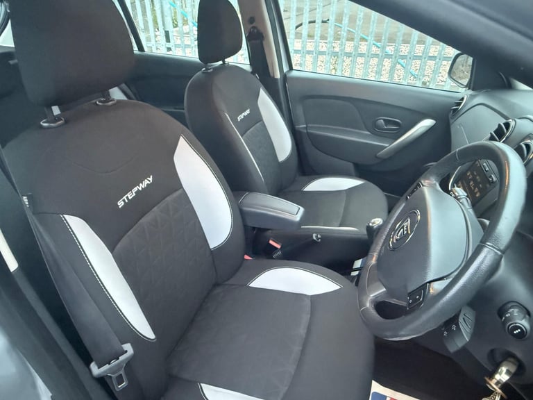 2014 Dacia Sandero Stepway 0.9 TCe Laureate Euro 5 5dr HATCHBACK Petrol Manual