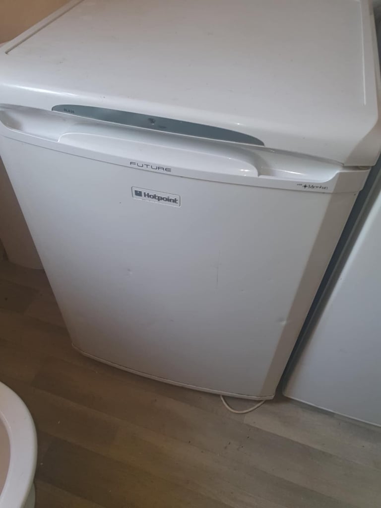 image for Under counter fridge 