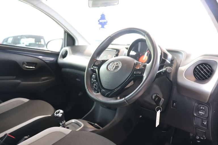 2016 Toyota AYGO 1.0 Aygo X-Play VVT-i CVT 5dr Hatchback Petrol Automatic
