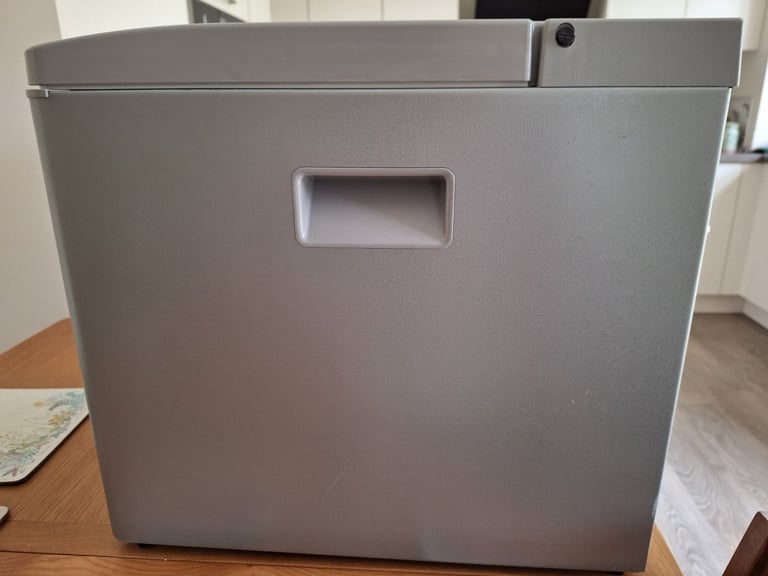 Dometic RC1200 3 way camping fridge