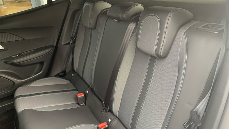 2022 Peugeot 2008 1.2 PureTech Allure Premium + SUV 5dr Petrol Manual Euro 6 (s/s) (100 ps) SUV P...