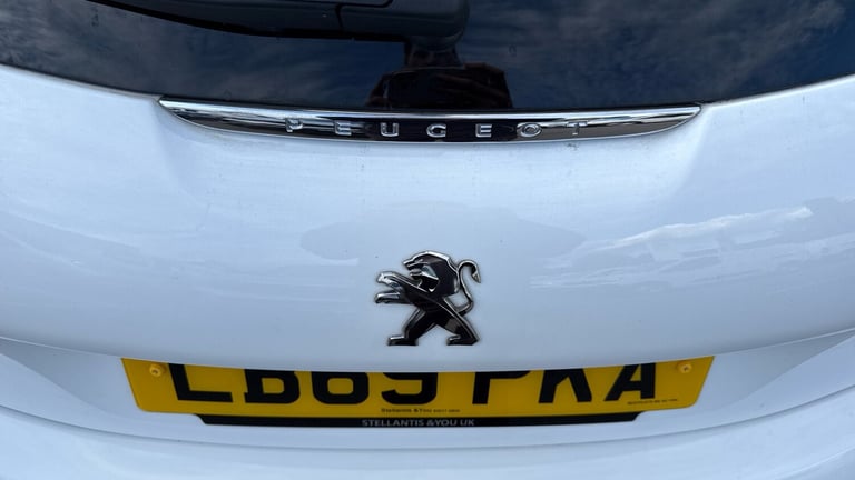 2019 Peugeot 208 1.2 PureTech Tech Edition Hatchback 5dr Petrol Manual Euro 6 (s/s) (82 ps) Hatch...