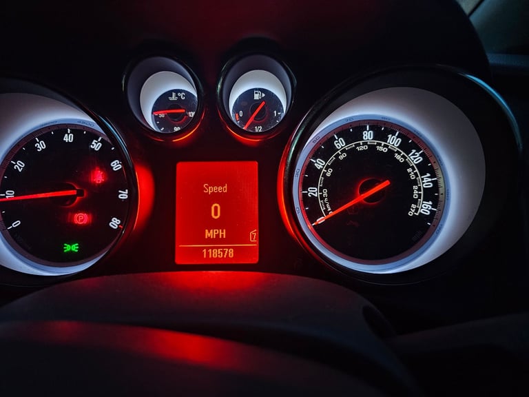 Vauxhall, ASTRA, Hatchback, 2010, Manual, 1598 (cc), 5 doors