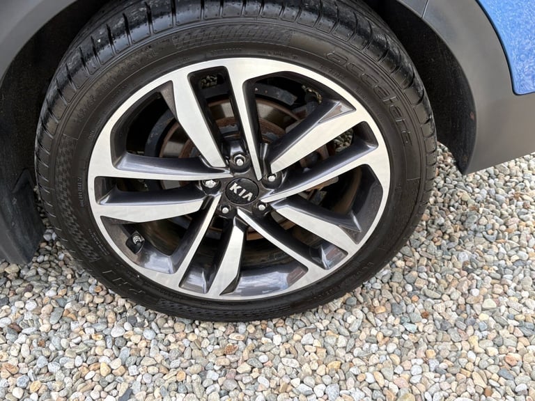 Kia Sportage 2.0 Diesel ISG 4 AWD Auto.Heated leather,reverse camera,pan roof