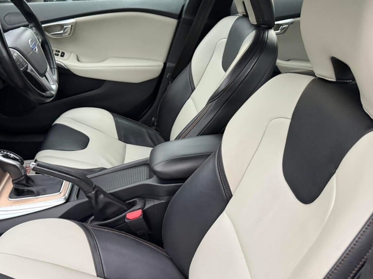  Volvo V40 D2 Cross Country Lux 5dr Powershift Diesel