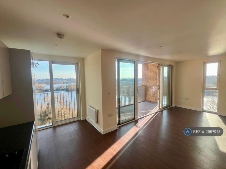 2 bedroom flat in Greenshank House, London, NW9 (2 bed) (#2667973)