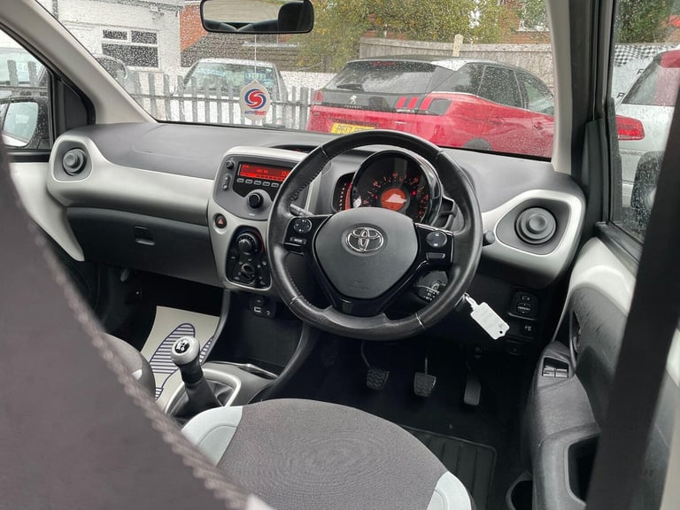 2015 Toyota AYGO 1.0 VVT-i X-Play 5dr HATCHBACK PETROL Manual