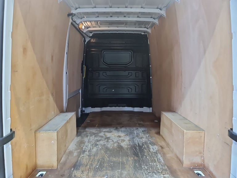 VOLKSWAGEN CRAFTER 2.0 TDI CR30 STARTLINE P/V FWD H/R 102 BHP MWB DIESEL