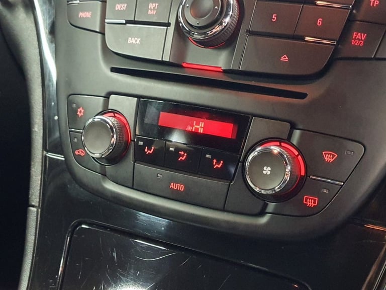 2013 Vauxhall Insignia 2.0 CDTi SRi Vx-line Nav [160] 5dr HATCHBACK DIESEL Manual