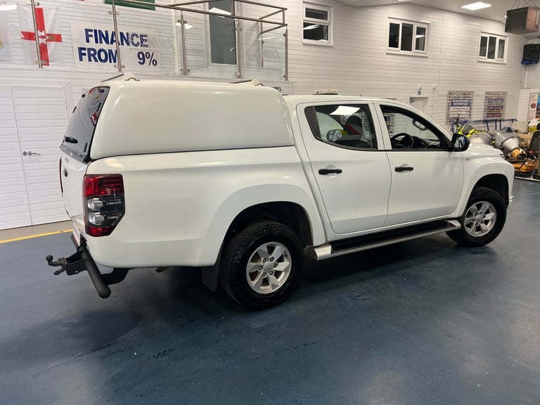 2020 Mitsubishi L200 4LIFE 2.3DI-D 150PS 4X4 DOUBLE CAB PICK UP C/W REAR PRO TOP (EURO 6) PICK UP...
