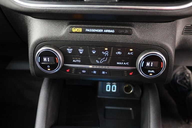 2021 Ford Focus 1.5 EcoBlue Titanium Hatchback 5dr Diesel Auto Euro 6 (s/s) (120 ps) Hatchback Di...