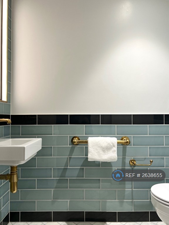 2 bedroom flat in Switch House East Battersea Power Station, London, SW11 (2 bed) (#2638655)