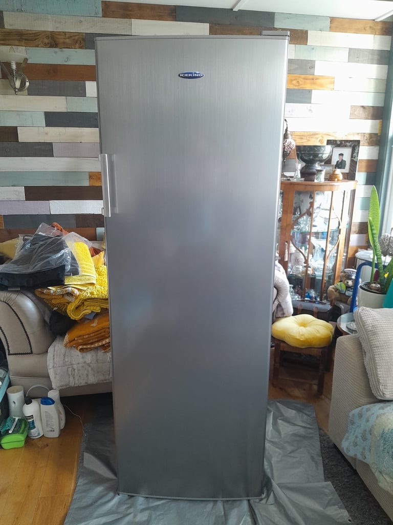 image for Fridge only 9 months old 