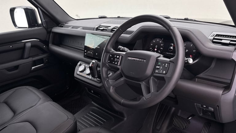 2025 Land Rover Defender 110 3.0 D250 MHEV X-Dynamic SE Hard Top SUV 5dr Diesel Auto 4WD MWB Euro...