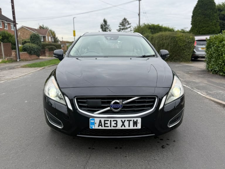 Volvo V60 SE Lux Nav Geartronic Diesel Automatic-Full service history
