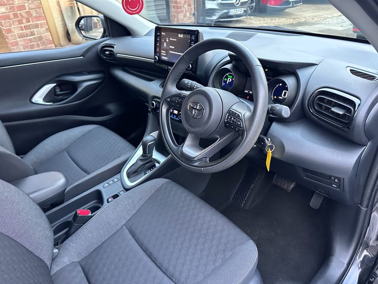 2022 Toyota Yaris 1.5 Hybrid Design 5dr CVT HATCHBACK Petrol/Electric Hybrid Automatic