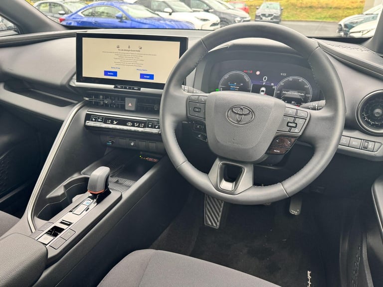 2025 Toyota C-HR 2.0 VVT 13.6kWh Design CVT Euro 6 (s/s) 5dr HATCHBACK Petrol/Electric Hybrid Aut...