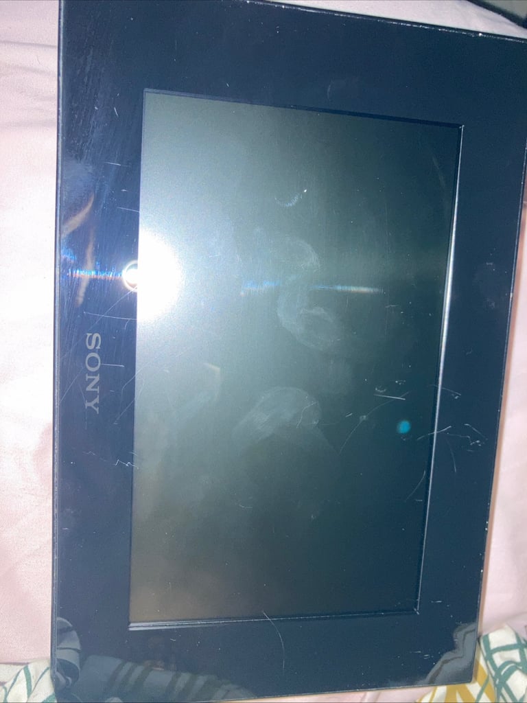 Used Sony digital photo frame 