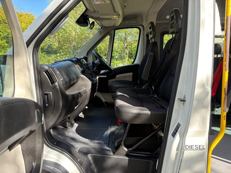 67reg Peugeot Boxer / Citroen Relay 2.0hdi 6spd 17 Seat WAV Minibus_Non D1 Model