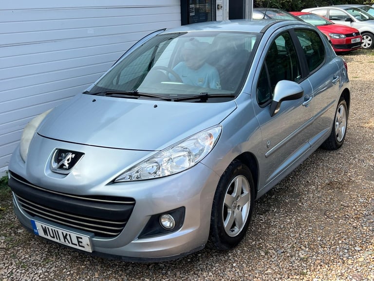 2011 Peugeot 207 1.4 VTi Envy Euro 5 5dr HATCHBACK Petrol Manual