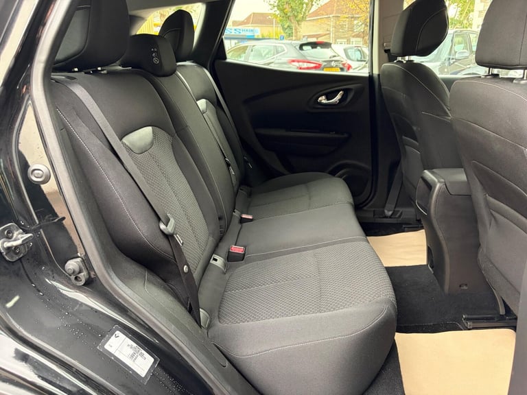 2018 Renault Kadjar 1.3 TCe Dynamique Nav Euro 6 (s/s) 5dr HATCHBACK Petrol Manual