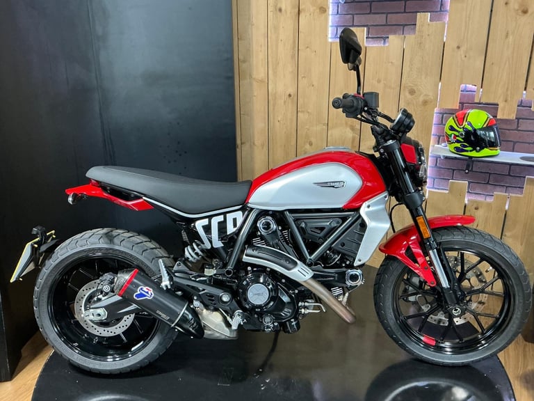 image for Ducati Scrambler Icon 800 2025 with Termignoni End Can! Quick Shifter! 476 Miles