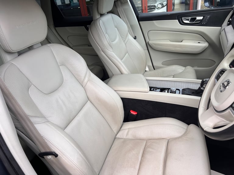 2017 Volvo XC60 2.0 T5 Inscription SUV 5dr Petrol Auto AWD Euro 6 (s/s) (254 ps)
