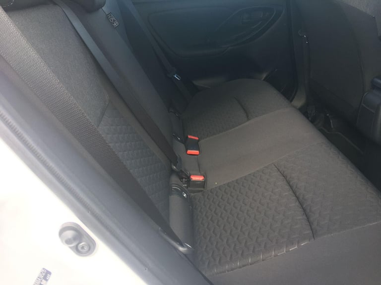 2023 Toyota Yaris Cross 1.5 VVT-h Icon SUV 5dr Petrol Hybrid E-CVT Euro 6 (s/s) (116 ps) HATCHBAC...