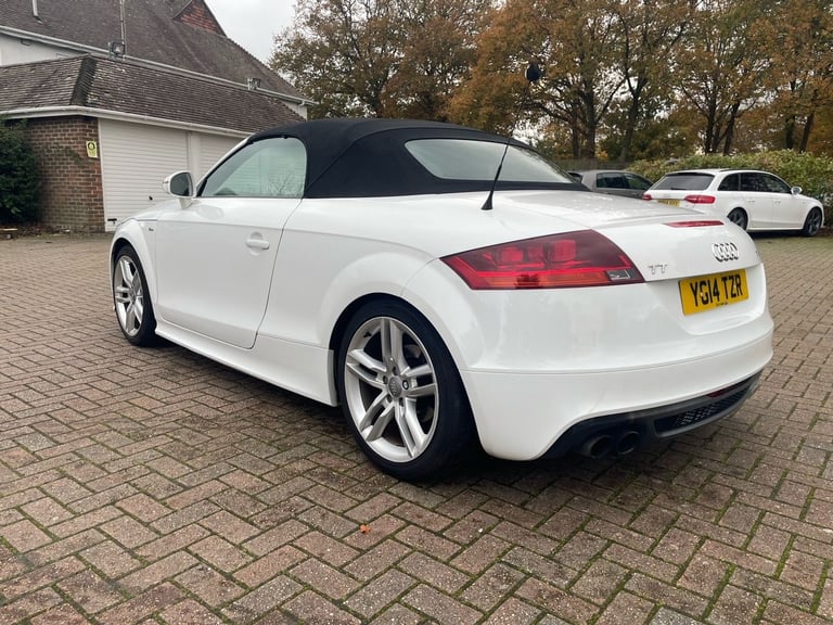 Audi, TT, Convertible, 2014, Manual, 1798 (cc), 2 doors