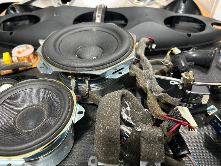 Parts & speaker drivers for B&W Bowers & Wilkins Zeppelin