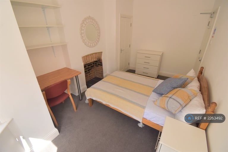 7 bedroom house in Addington Road, Reading, RG1 (7 bed) (#2263492)