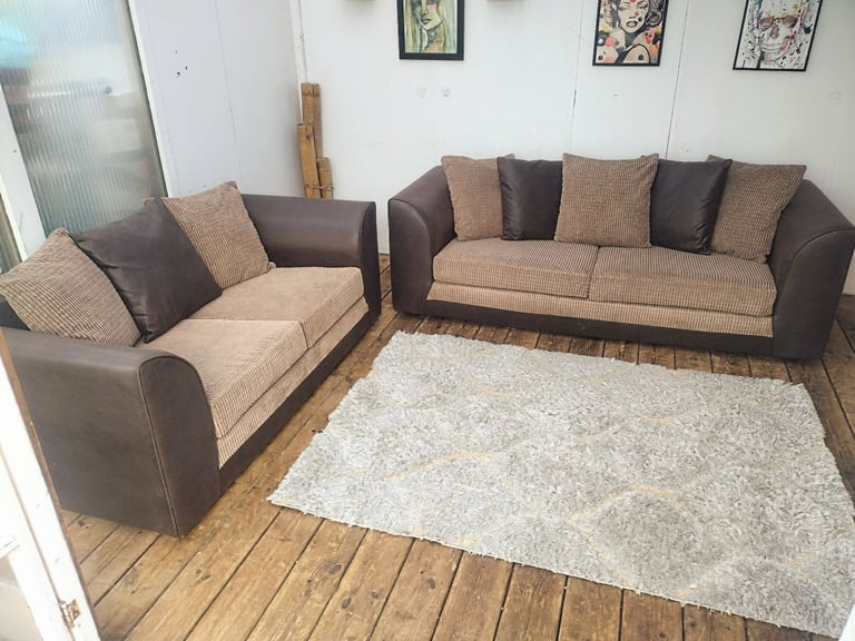 image for B&Q "Chicago" 2 and 3 seaters sofa set in brown and beige-excellent condition