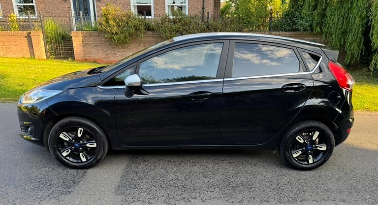 2016 (66) FORD FIESTA 1.0T ZETEC BLACK EDITION AUTUMN GENUINE 26,000 MILES! WOW!
