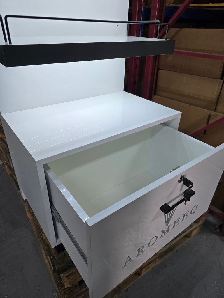 Freestanding lit shop retail display unit brand new