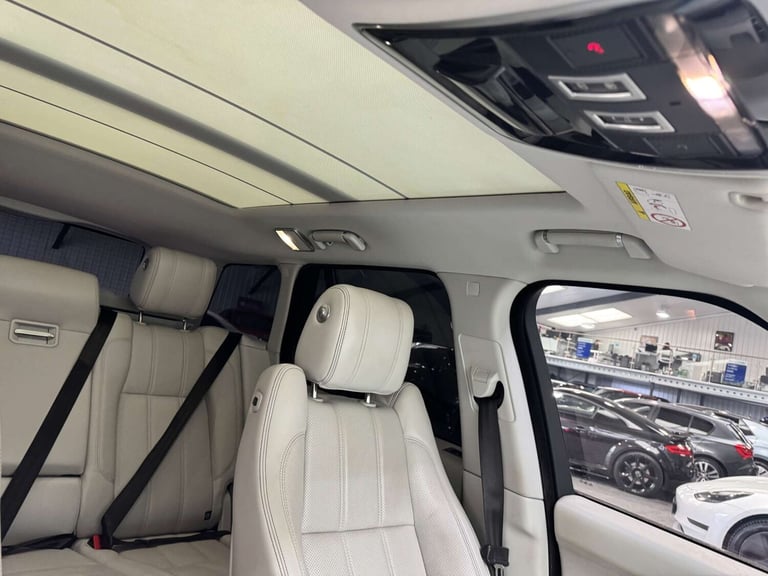 2015 Land Rover Range Rover 4.4 SDV8 Vogue SE 4dr Auto ESTATE DIESEL Automatic