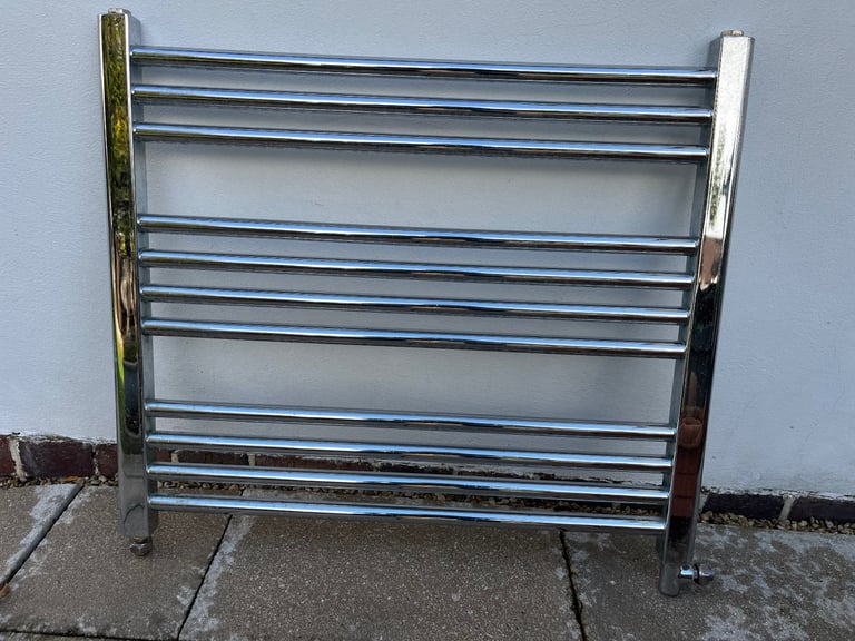 Chrome towel radiator with electric element