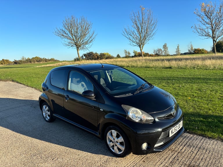 Toyota, AYGO, Hatchback, 2012, Manual, 998 (cc), 5 doors