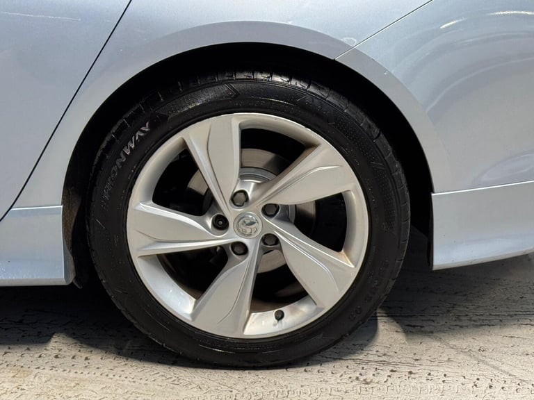 2017 Vauxhall Insignia 2.0 Turbo D SRi Vx-line Nav 5dr HATCHBACK DIESEL Manual